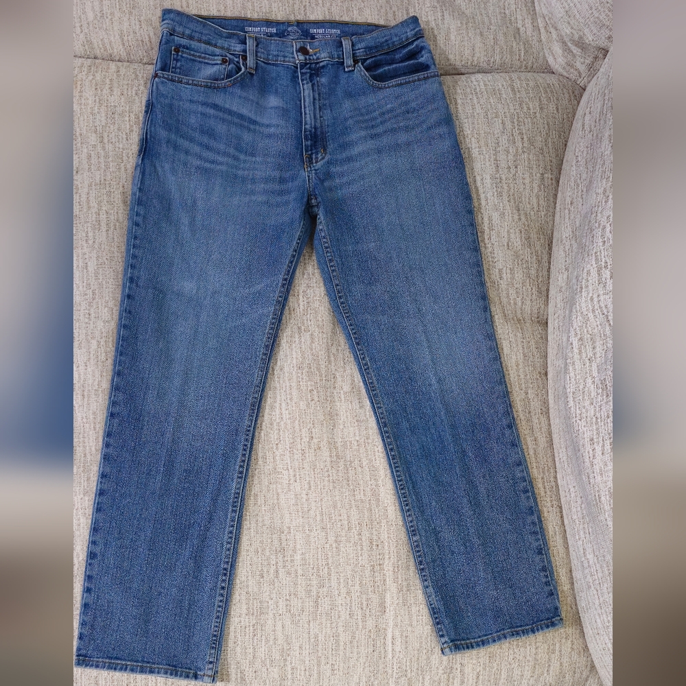 St. John's Bay Classic Denim Straight Jeans 34x30